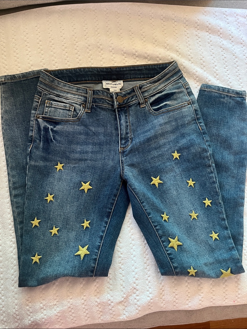 RE:PURPOSE by J.CREW Blue Skinny Jeans with Yellow Star Embroidery